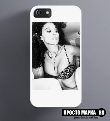 Чехол на iPhone Моника Белуччи с сигаретой